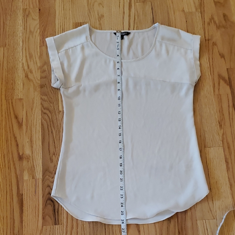 Express Women's Cream Blouse - Picture 6 of 7